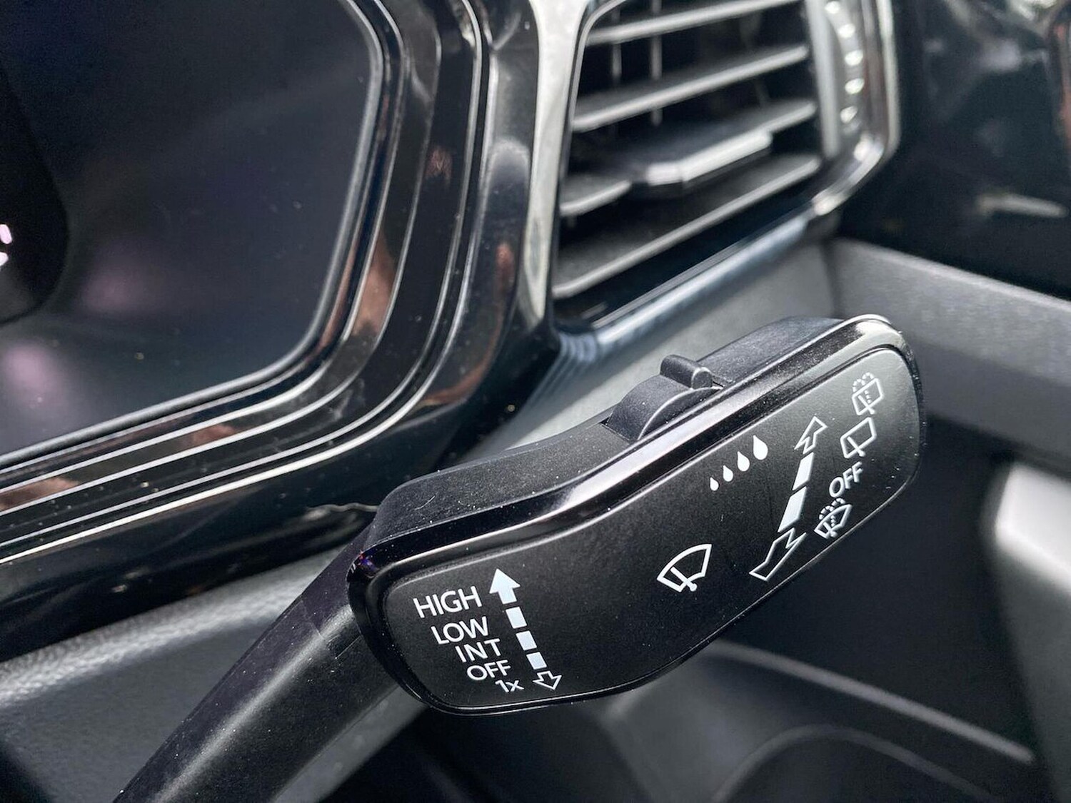 Used Volkswagen T-Cross 2023 for sale - 76293061: Photo 26