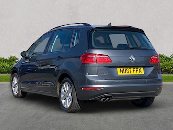 Used Volkswagen Golf SV 2017 for sale - 78383423: Photo