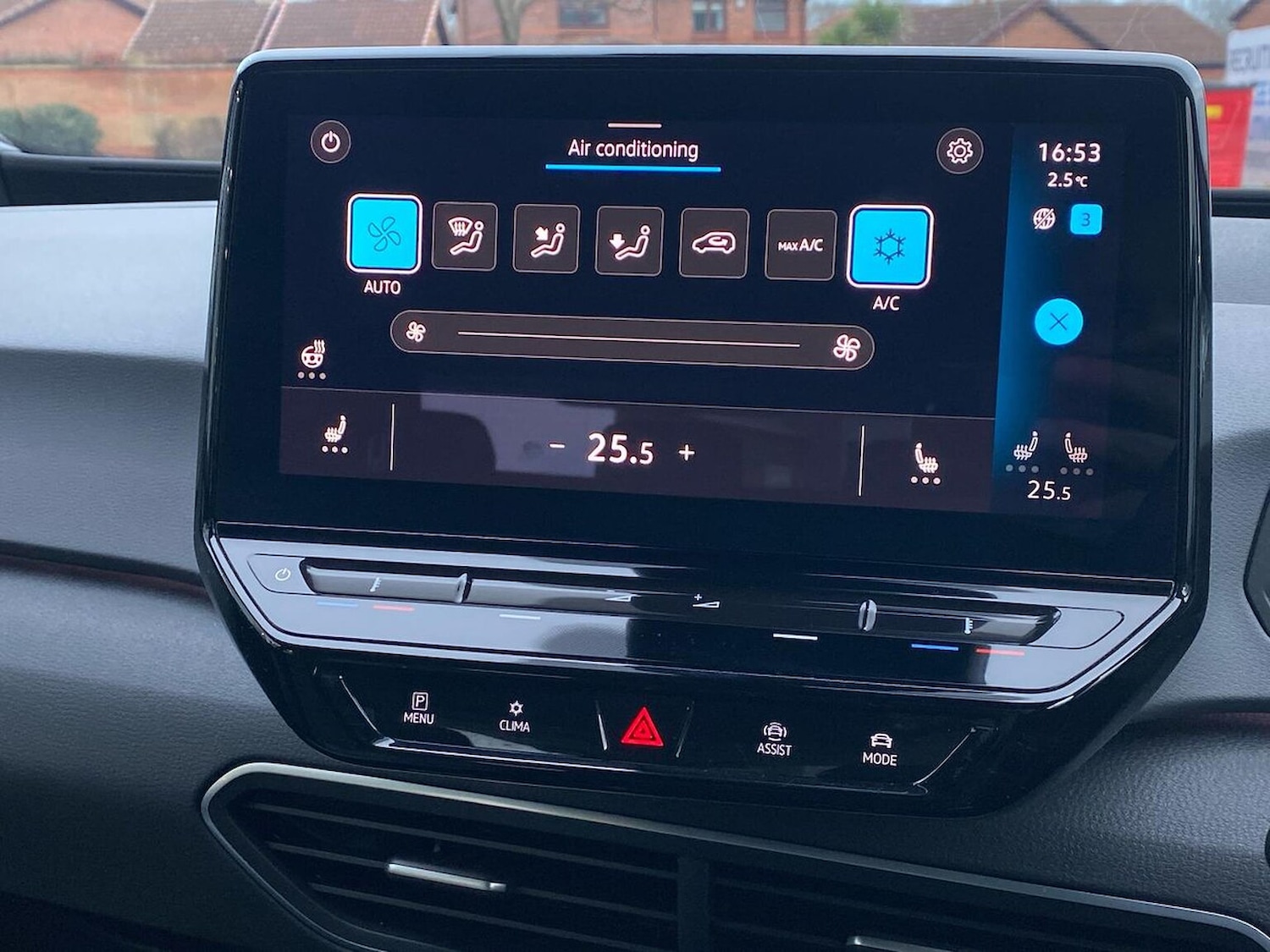 Used Volkswagen ID.3 2023 for sale - 78039371: Photo 9