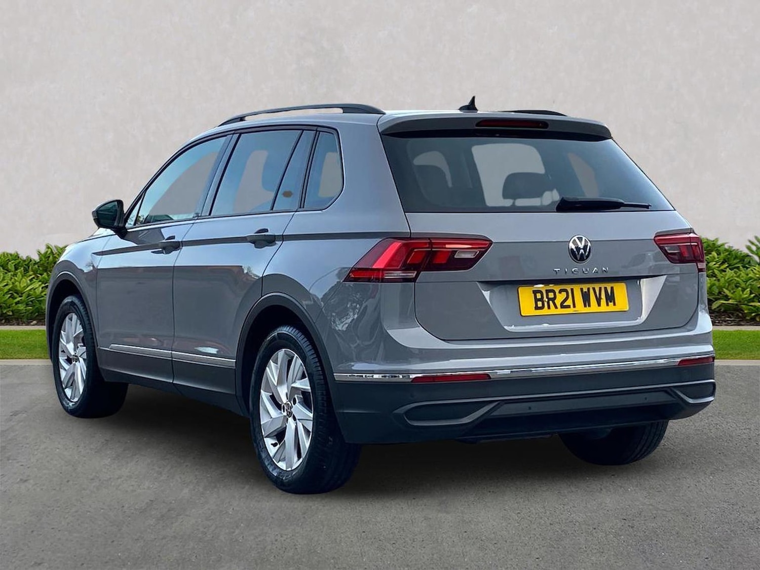 Used Volkswagen Tiguan 2021 for sale - 78195536: Photo 2