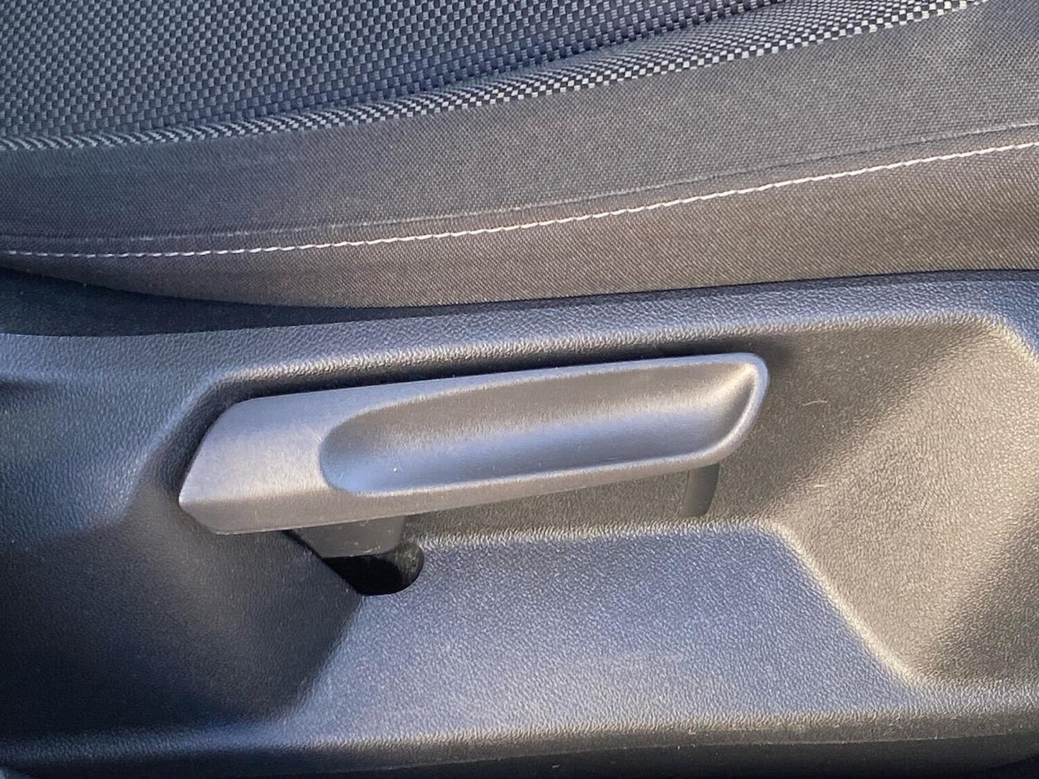 Used Volkswagen T-Roc 2021 for sale - 76932290: Photo 17