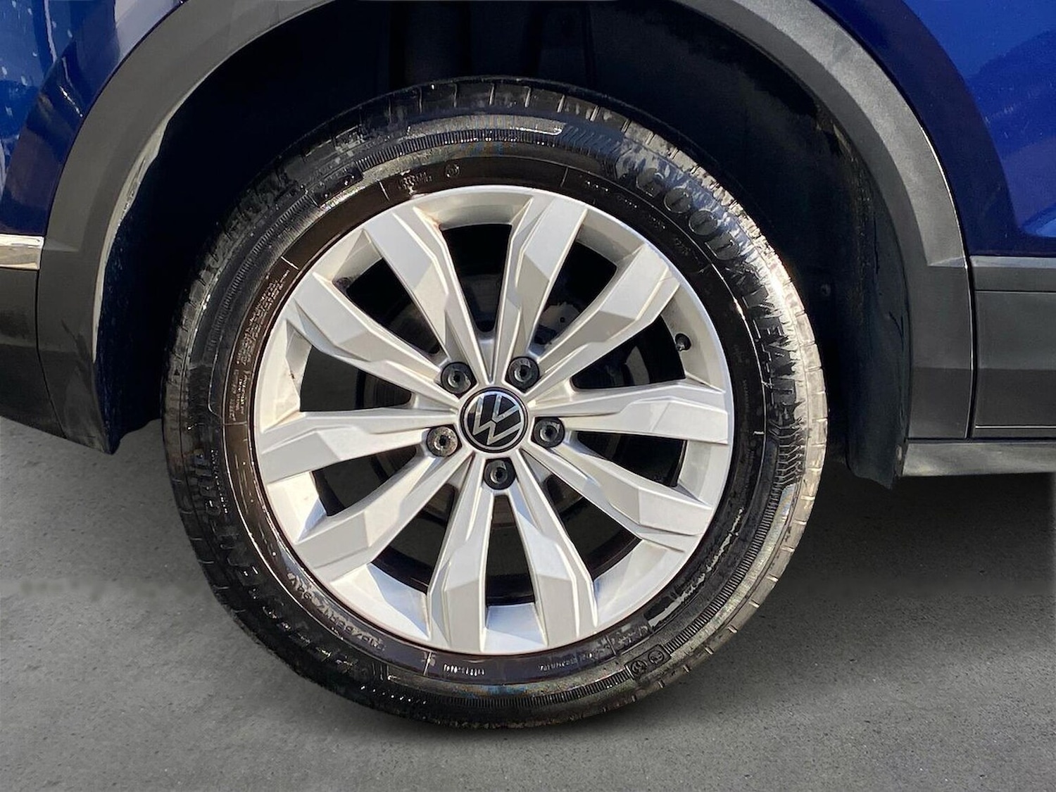 Used Volkswagen T-Roc 2021 for sale - 76932290: Photo 4