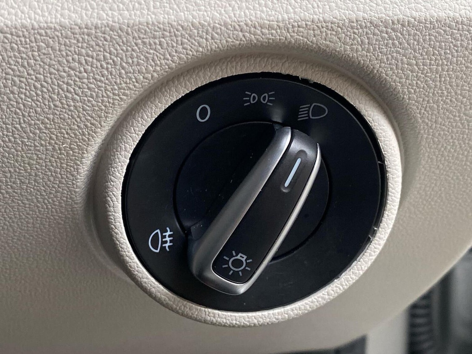 Used Volkswagen up! 2021 for sale - 76885047: Photo 16