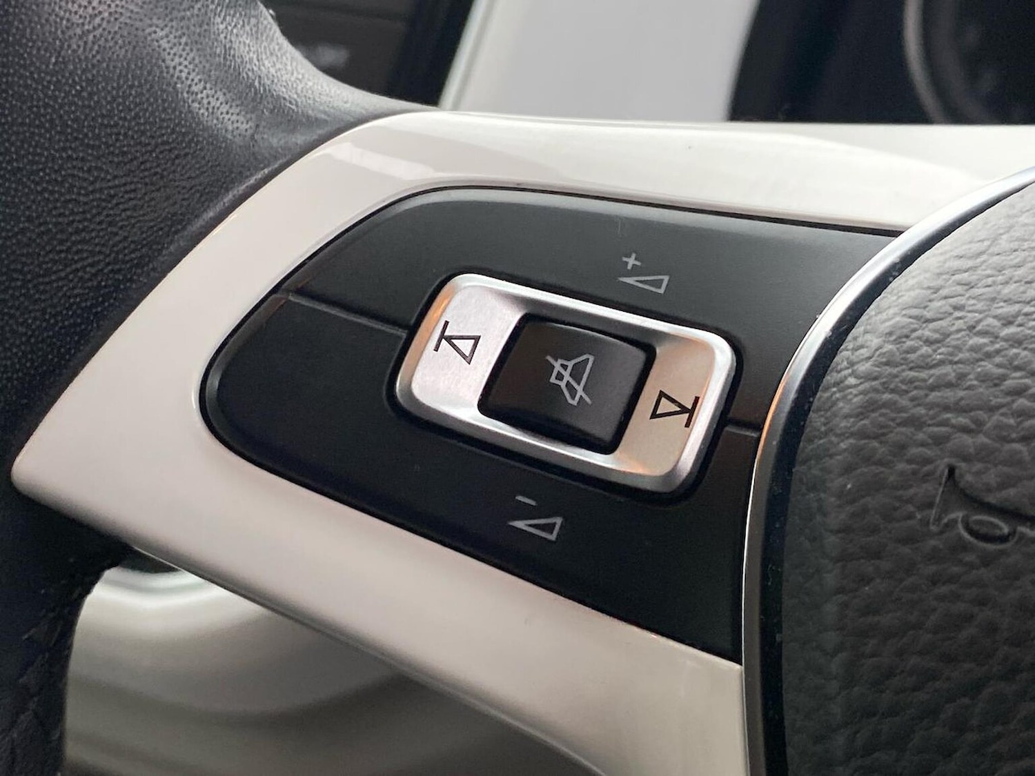 Used Volkswagen up! 2021 for sale - 76885047: Photo 20