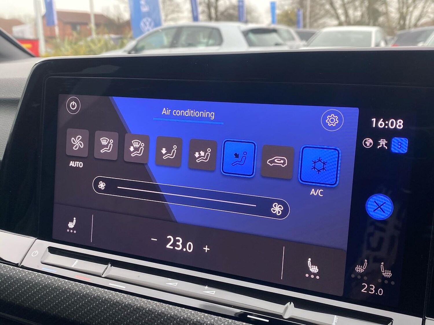 Used Volkswagen Golf 2024 for sale - 78195518: Photo 10