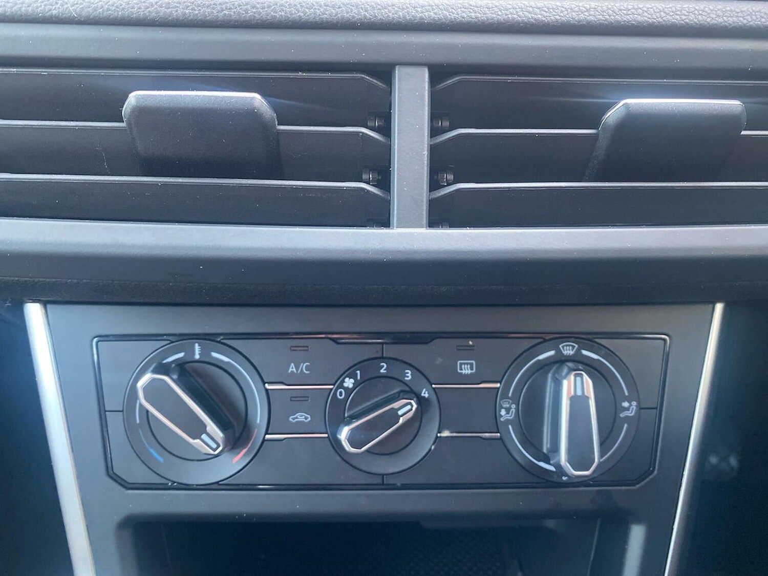 Used Volkswagen Polo 2024 for sale - 77687978: Photo 12