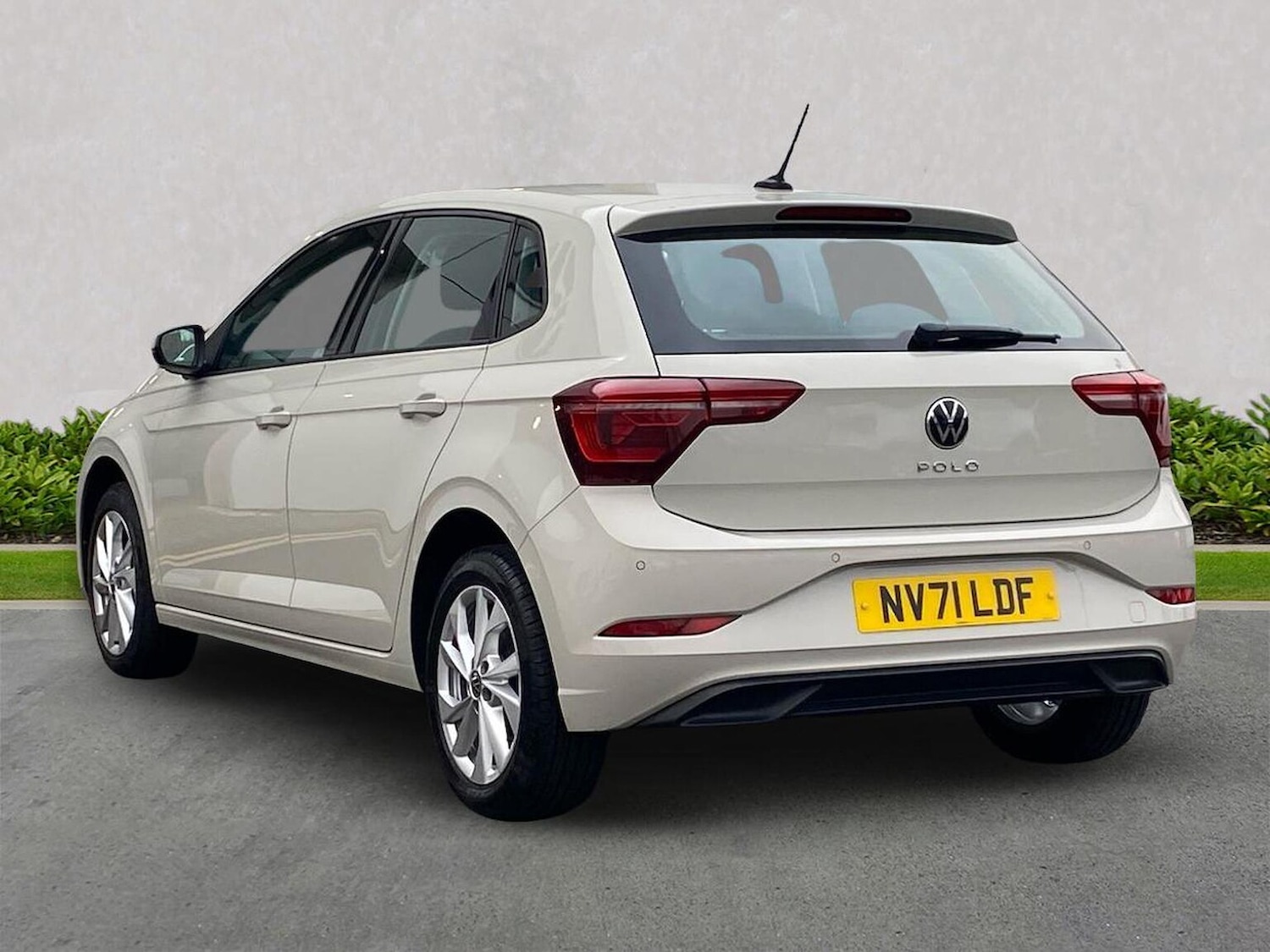 Used Volkswagen Polo 2021 for sale - 77056776: Photo 2