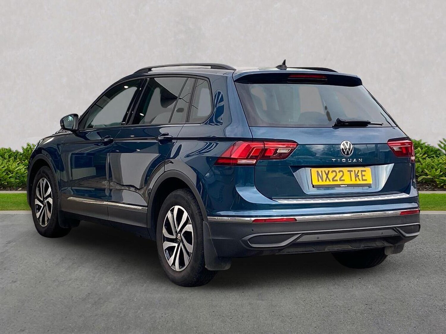 Used Volkswagen Tiguan 2022 for sale - 76436539: Photo 2