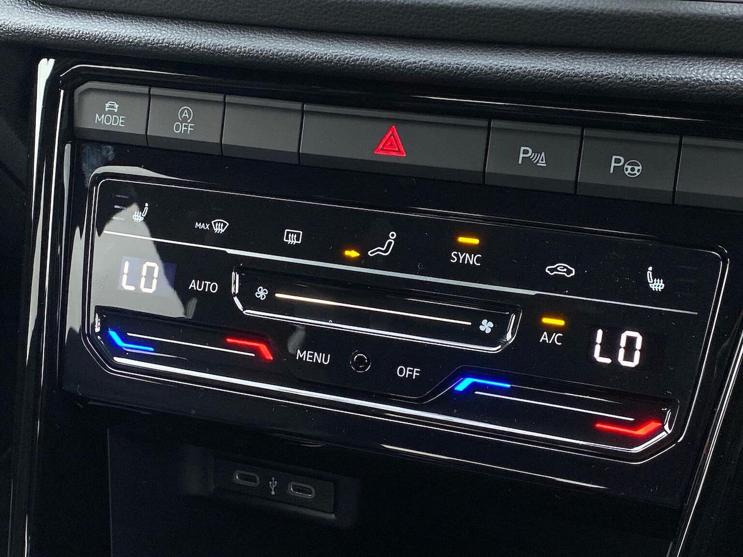 Used Volkswagen T-Roc 2025 for sale - 76464681: Photo 12