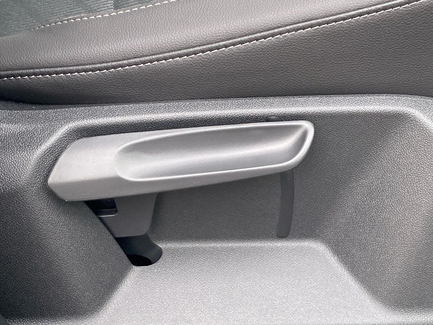 Used Volkswagen T-Roc 2025 for sale - 76464681: Photo 30