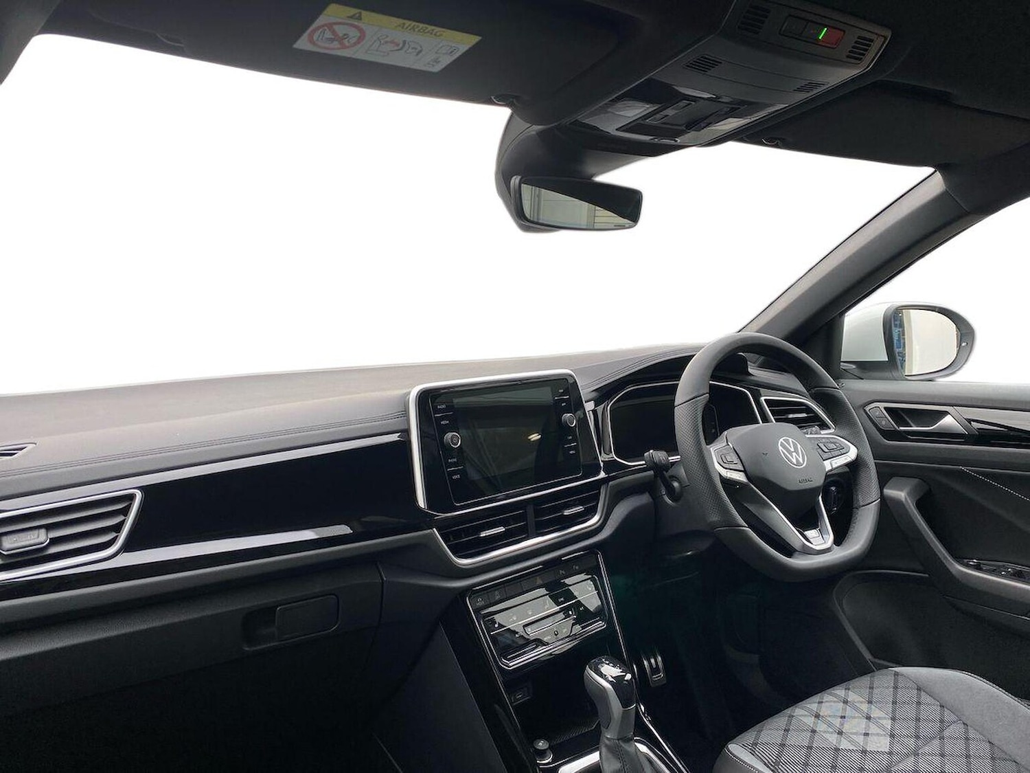 Used Volkswagen T-Roc 2025 for sale - 76464681: Photo 7