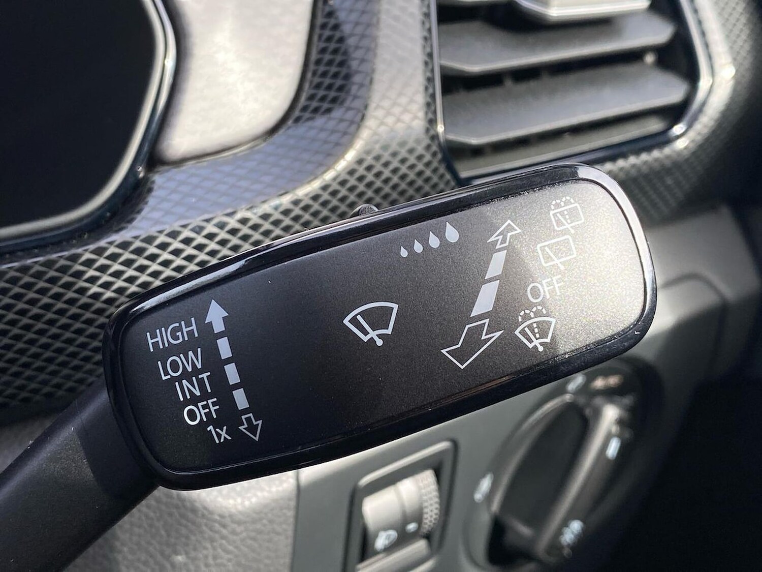 Used Volkswagen T-Cross 2025 for sale - 76231776: Photo 28