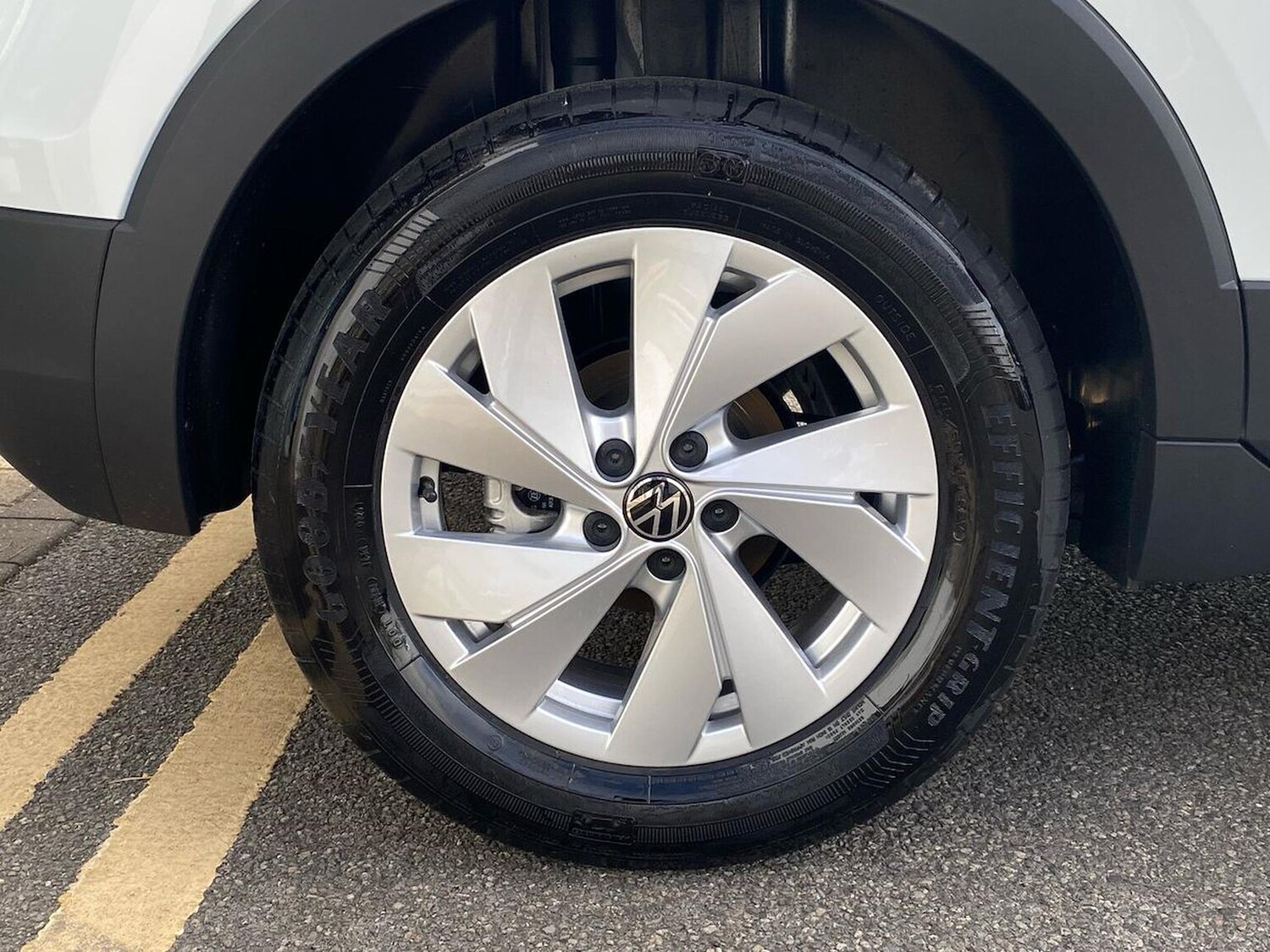 Used Volkswagen T-Cross 2025 for sale - 76231776: Photo 6