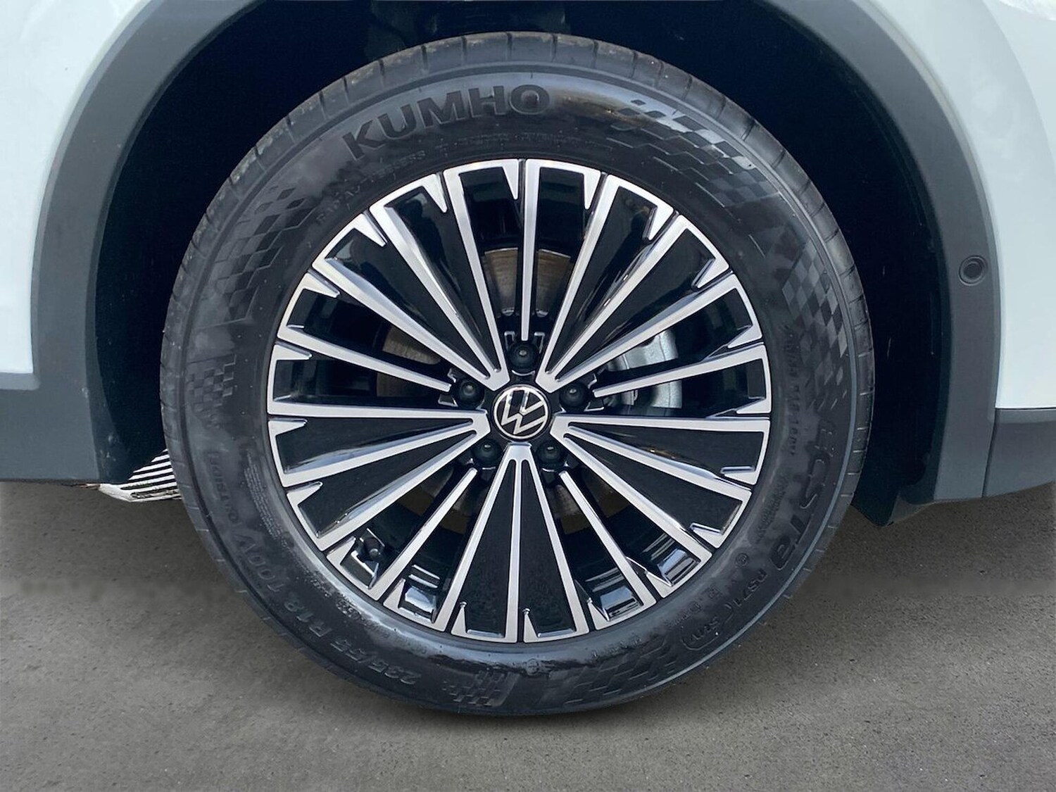 Used Volkswagen Tiguan 2025 for sale - 77528842: Photo 6