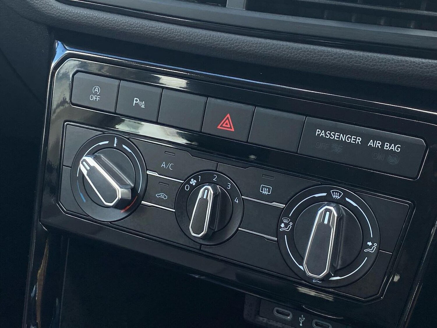 Used Volkswagen T-Cross 2025 for sale - 76040786: Photo 12