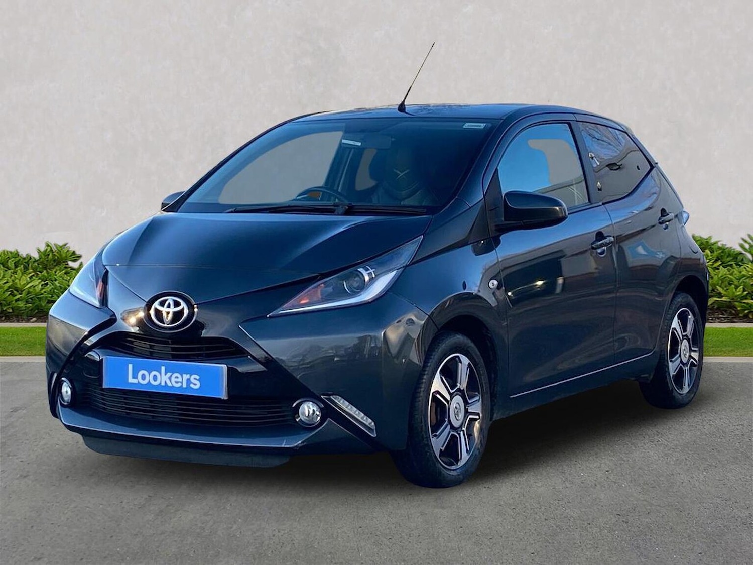 Used Toyota AYGO 2017 for sale - 77555323: Photo 11