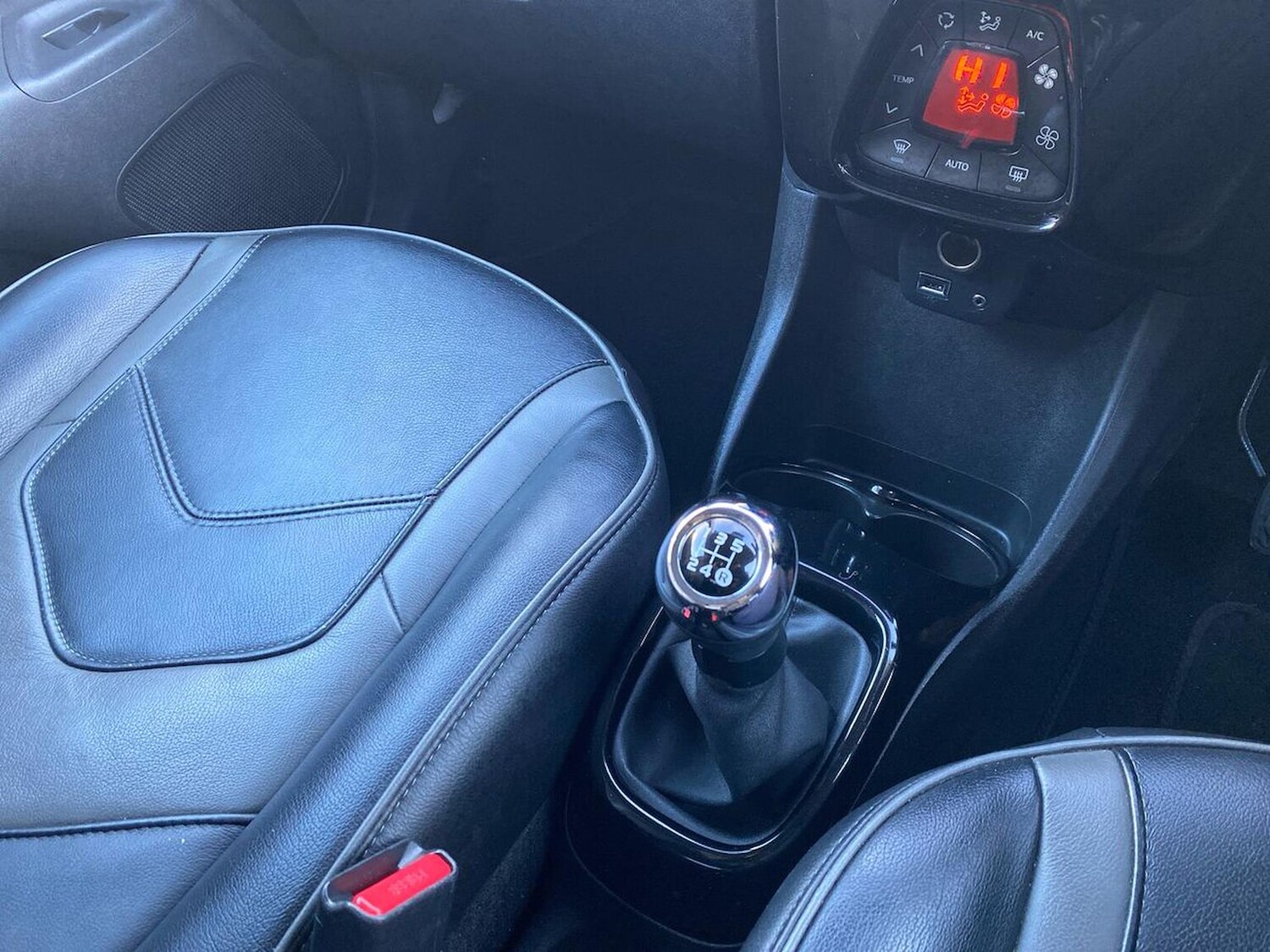 Used Toyota AYGO 2017 for sale - 77555323: Photo 9