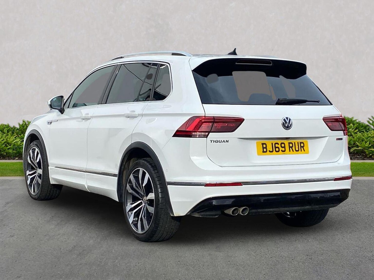 Used Volkswagen Tiguan 2019 for sale - 76430792: Photo 2