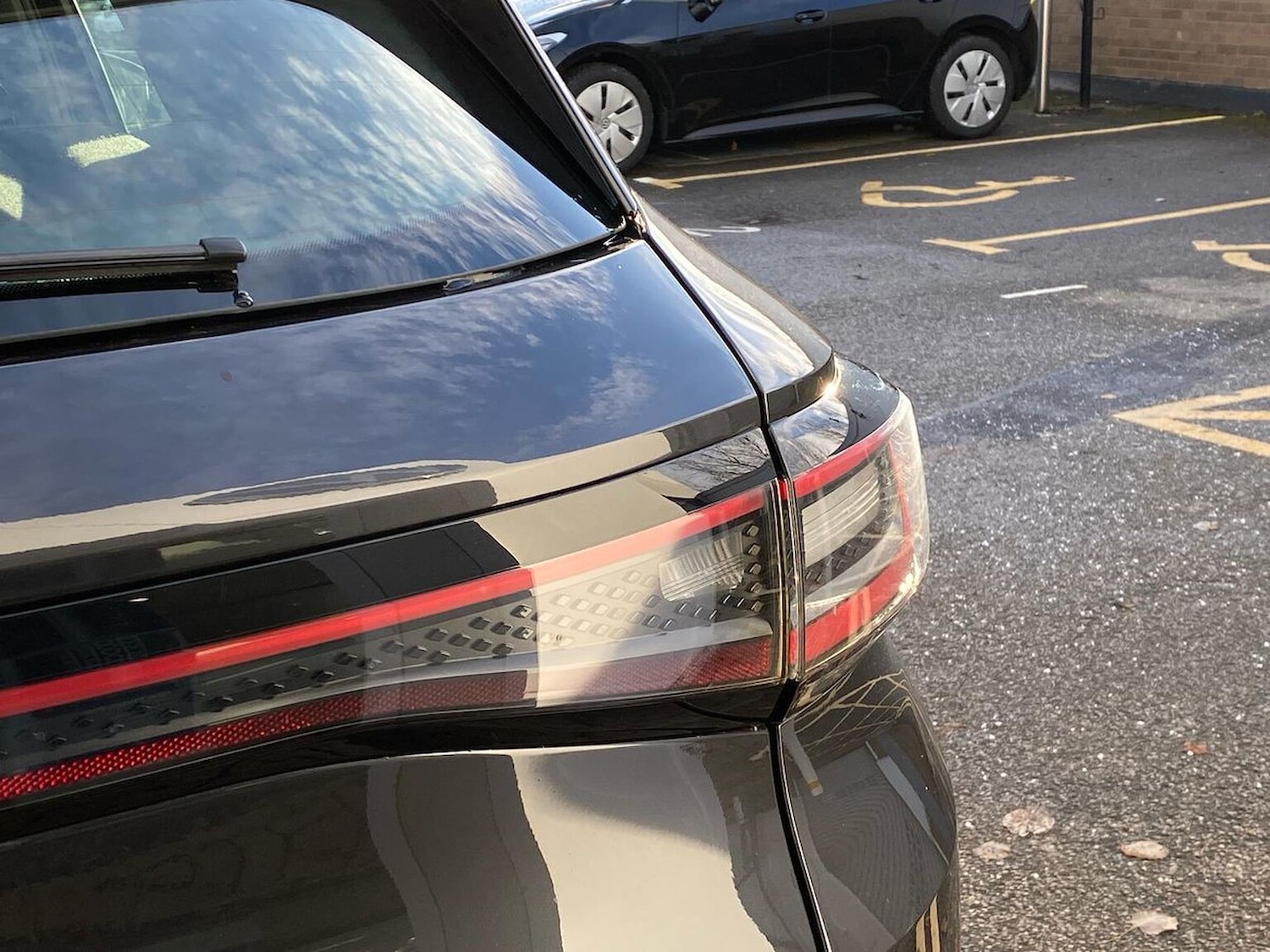 Used Volkswagen ID.4 2022 for sale - 76699479: Photo 17