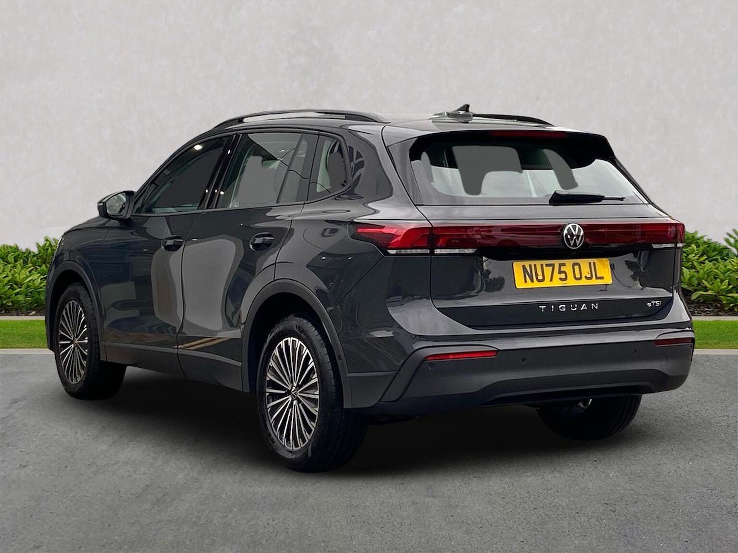 Used Volkswagen Tiguan 2025 for sale - 76159534: Photo 2