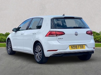 Used Volkswagen Golf 2018 for sale - 79321627: Photo