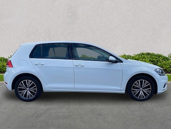 Used Volkswagen Golf 2018 for sale - 79321627: Photo