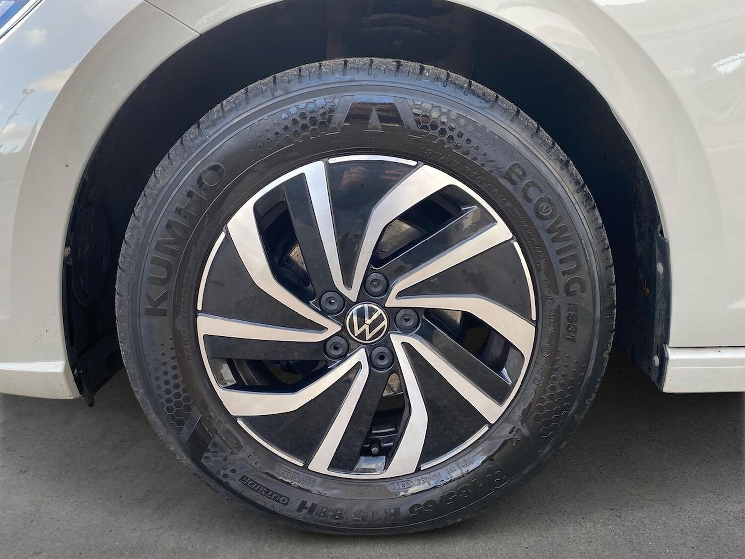 Used Volkswagen Polo 2023 for sale - 76437247: Photo 6