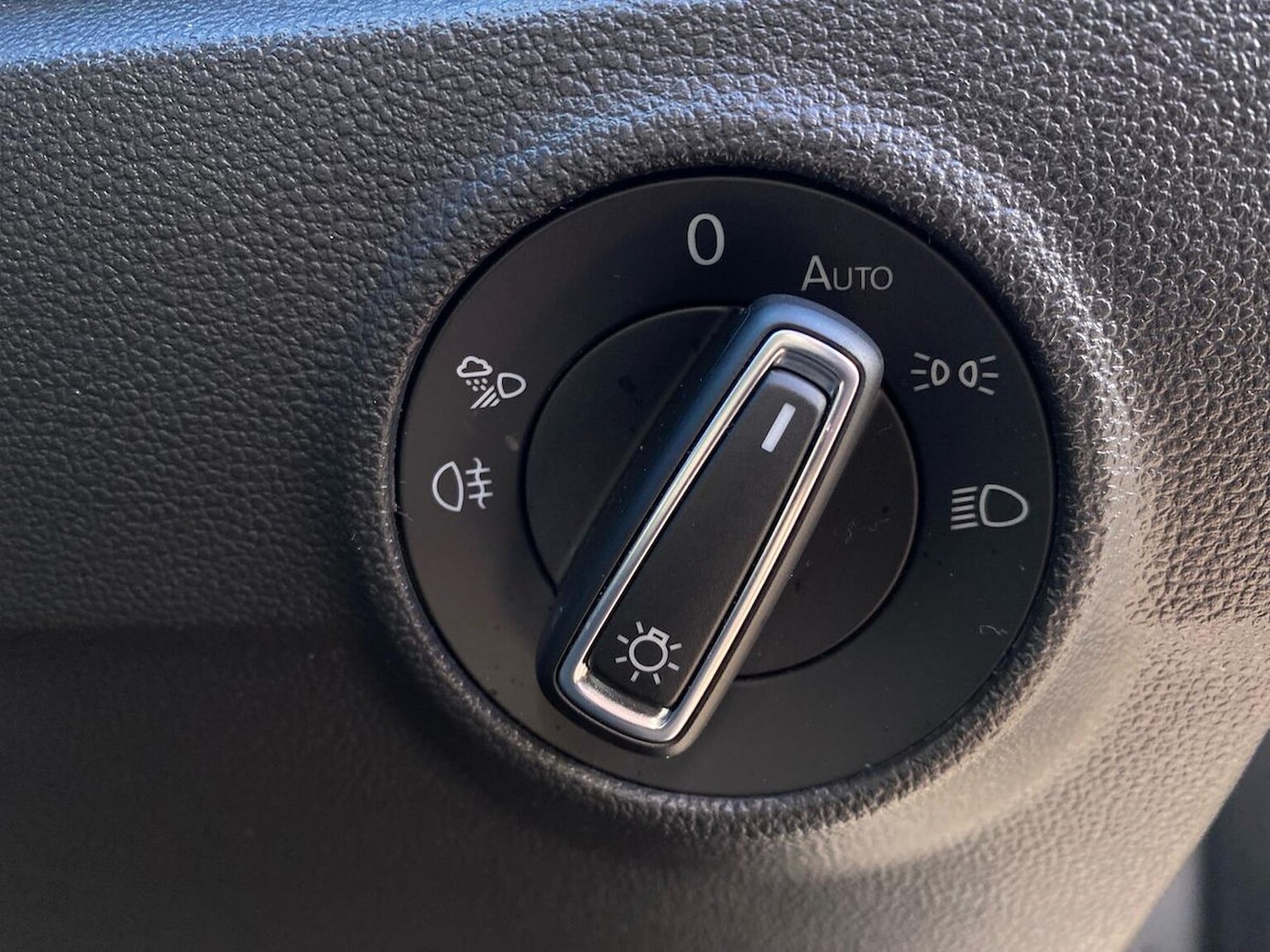 Used Volkswagen T-Roc 2023 for sale - 76681760: Photo 15