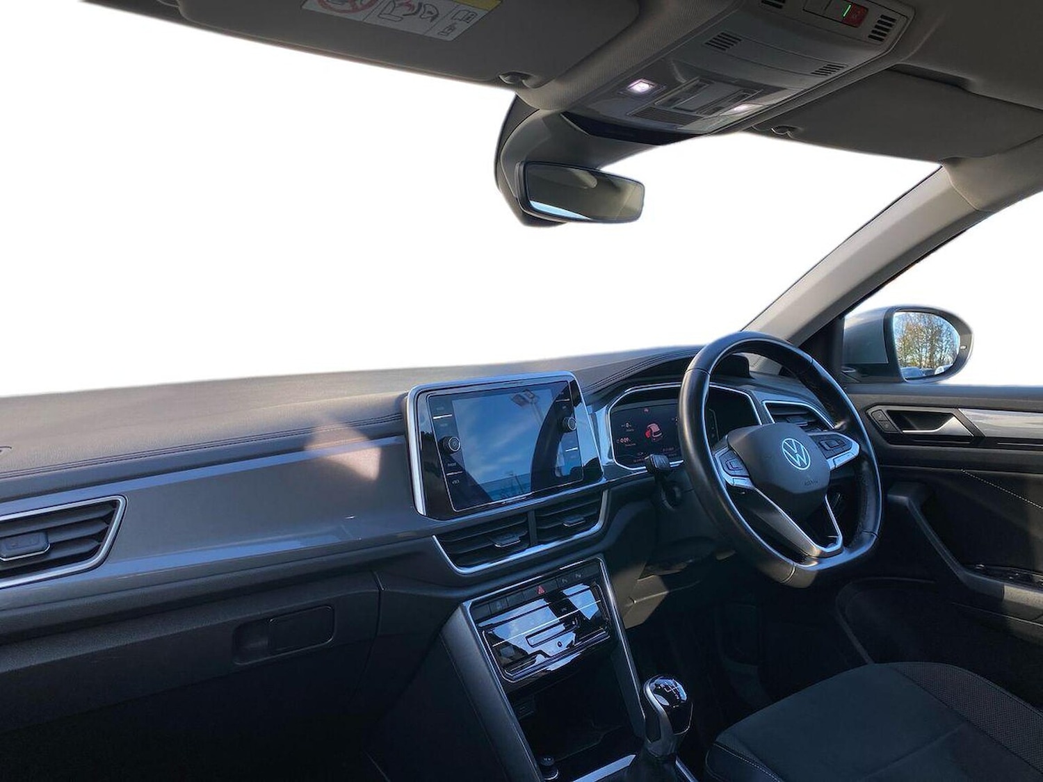 Used Volkswagen T-Roc 2023 for sale - 76681760: Photo 5