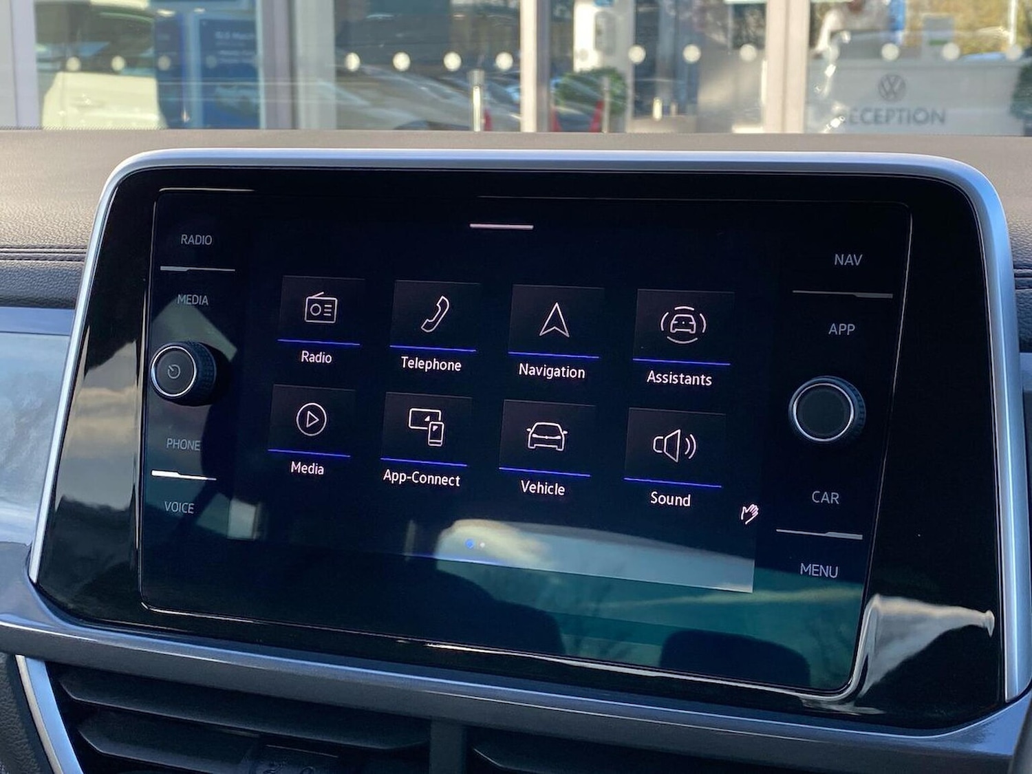 Used Volkswagen T-Roc 2023 for sale - 76681760: Photo 7