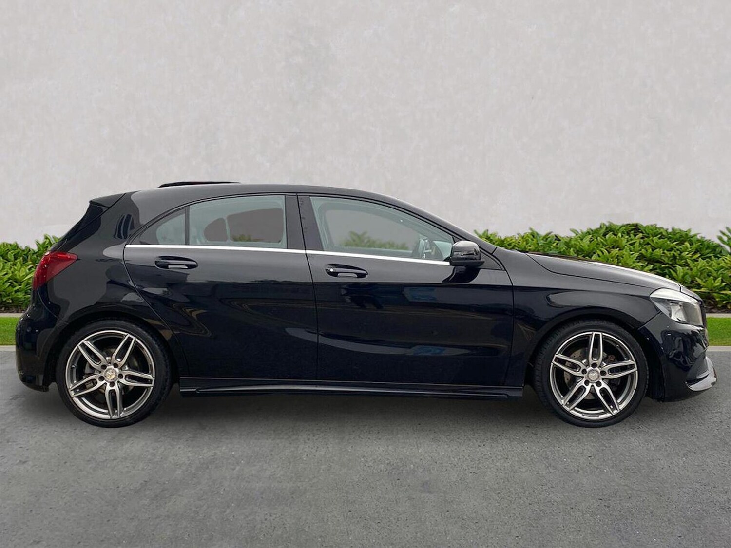 Used Mercedes-Benz A-Class 2016 for sale - 76299405: Photo 3