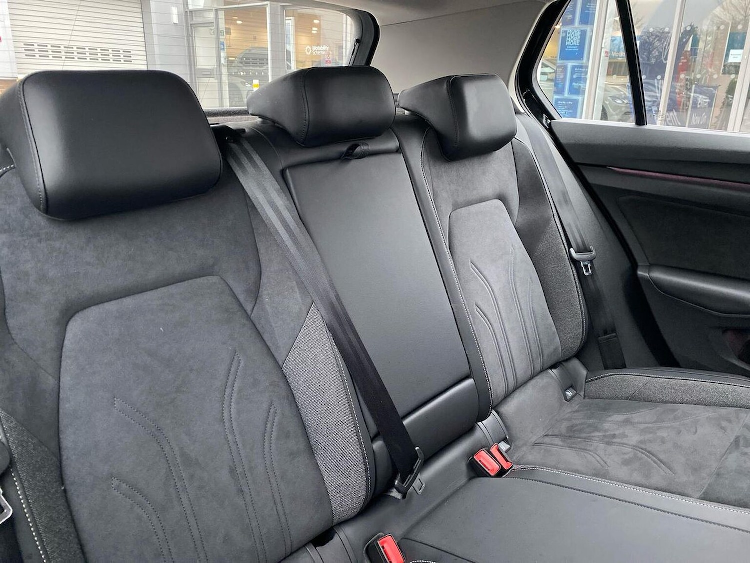 Used Volkswagen Golf 2025 for sale - 77980061: Photo 12