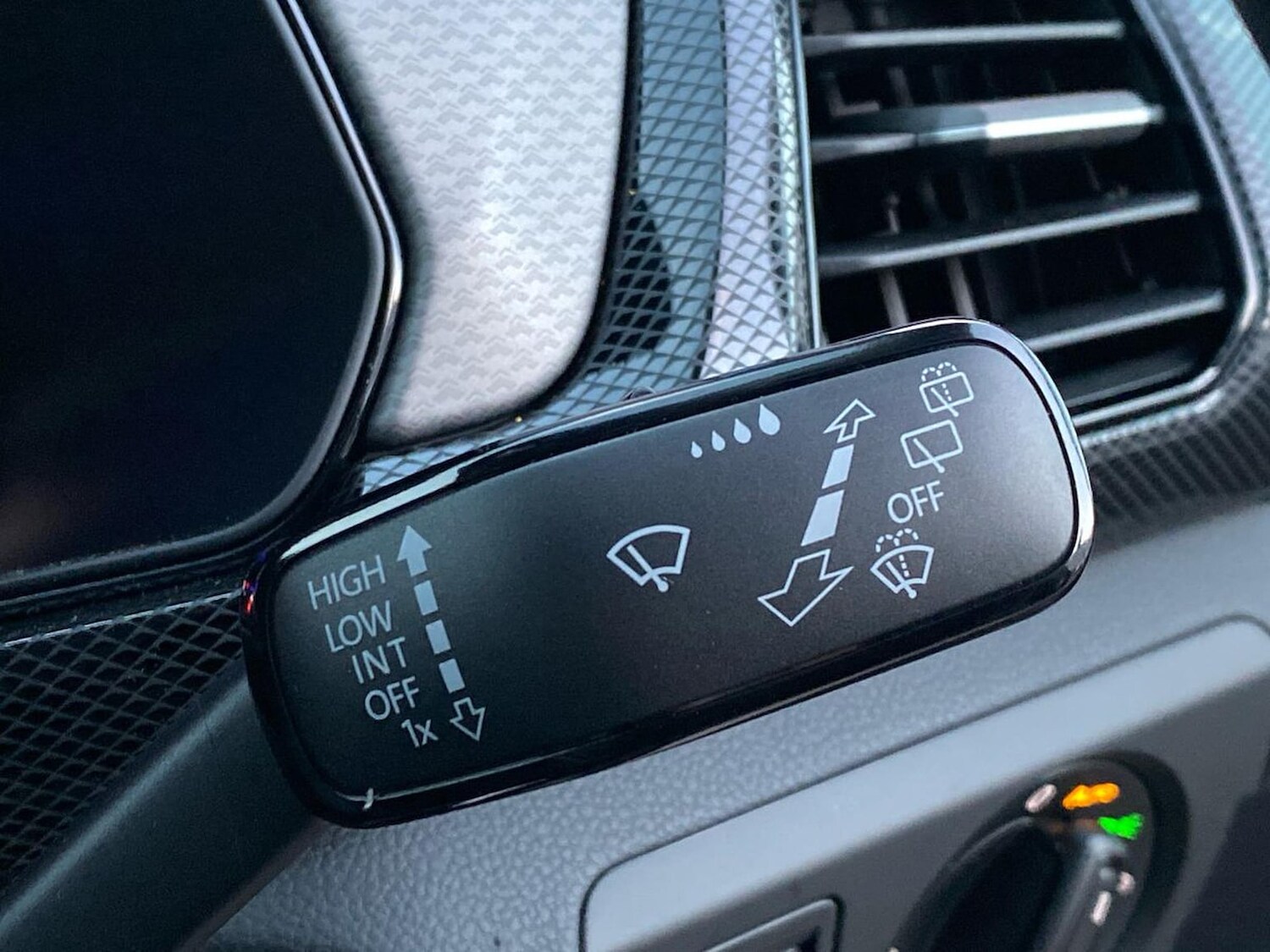 Used Volkswagen T-Cross 2025 for sale - 76237014: Photo 28