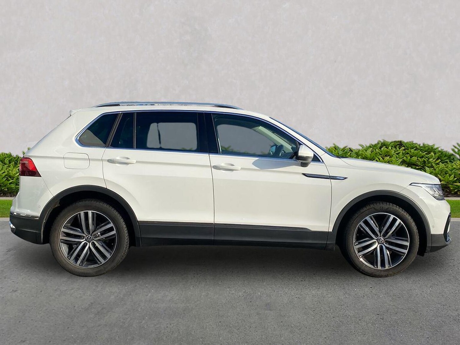 Used Volkswagen Tiguan 2021 for sale - 77487679: Photo 3