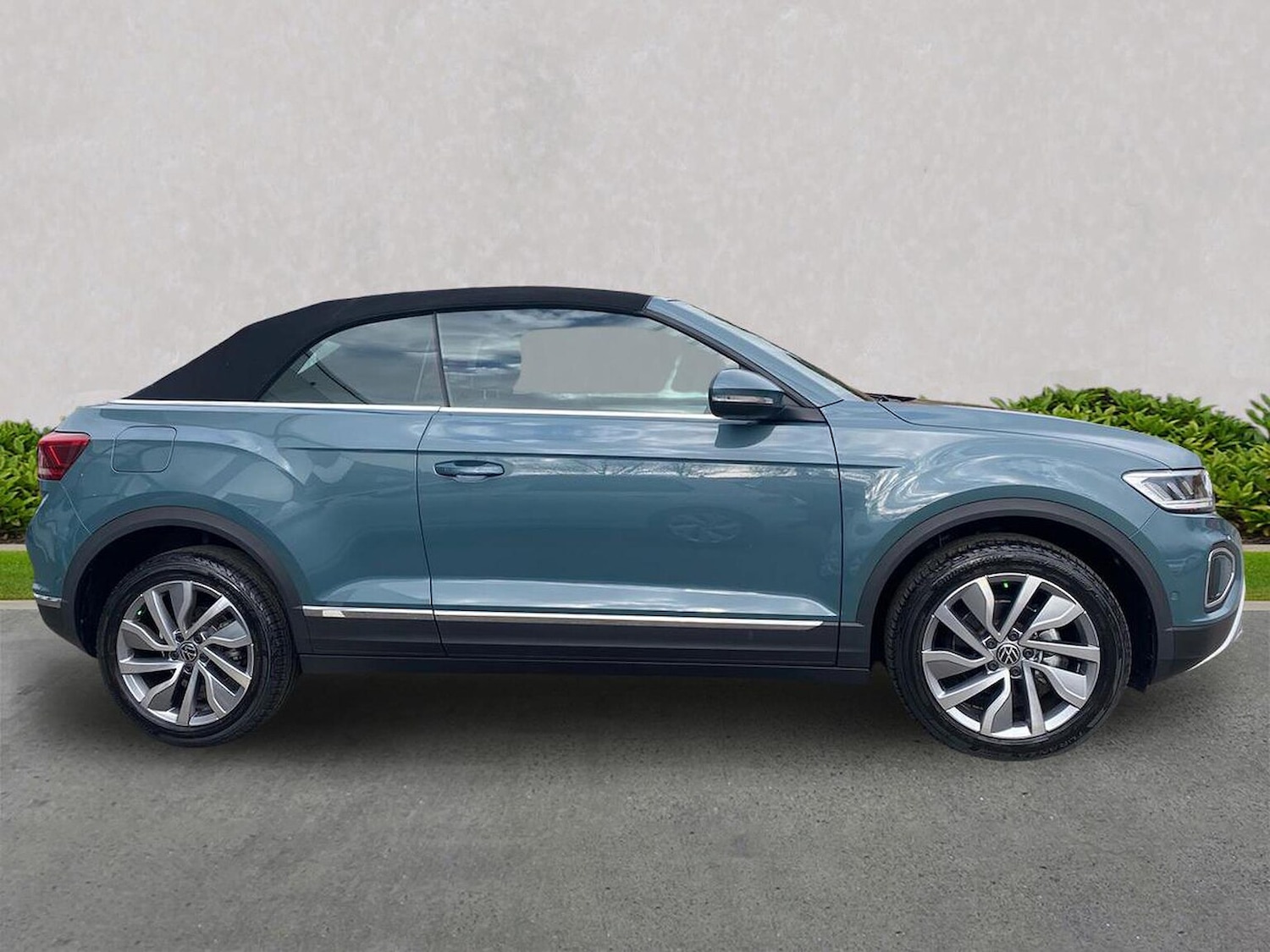 Used Volkswagen T-Roc 2026 for sale - 78195829: Photo 3