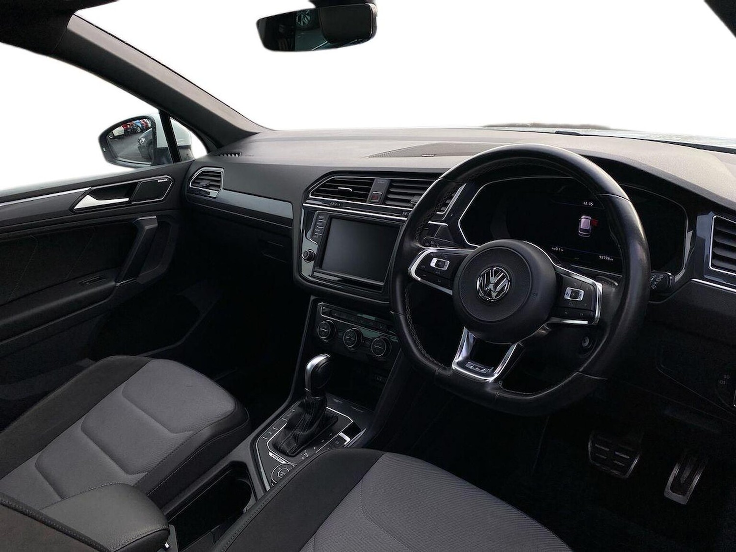 Used Volkswagen Tiguan 2017 for sale - 76357991: Photo 10