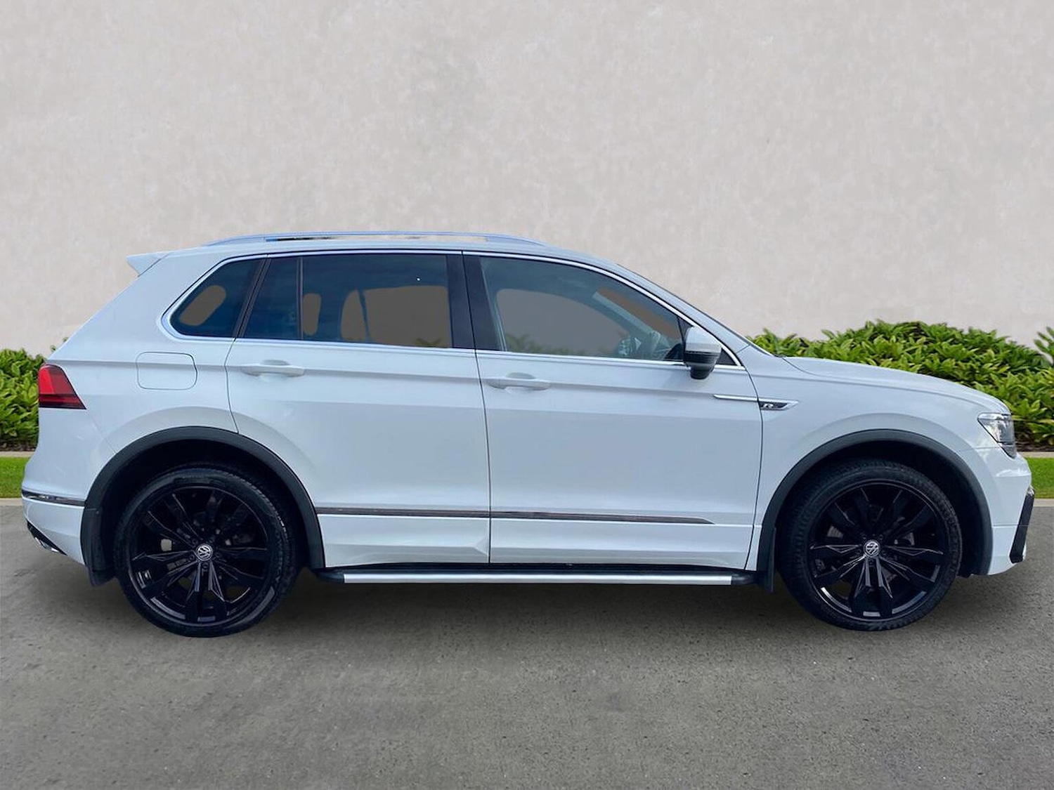 Used Volkswagen Tiguan 2017 for sale - 76357991: Photo 3