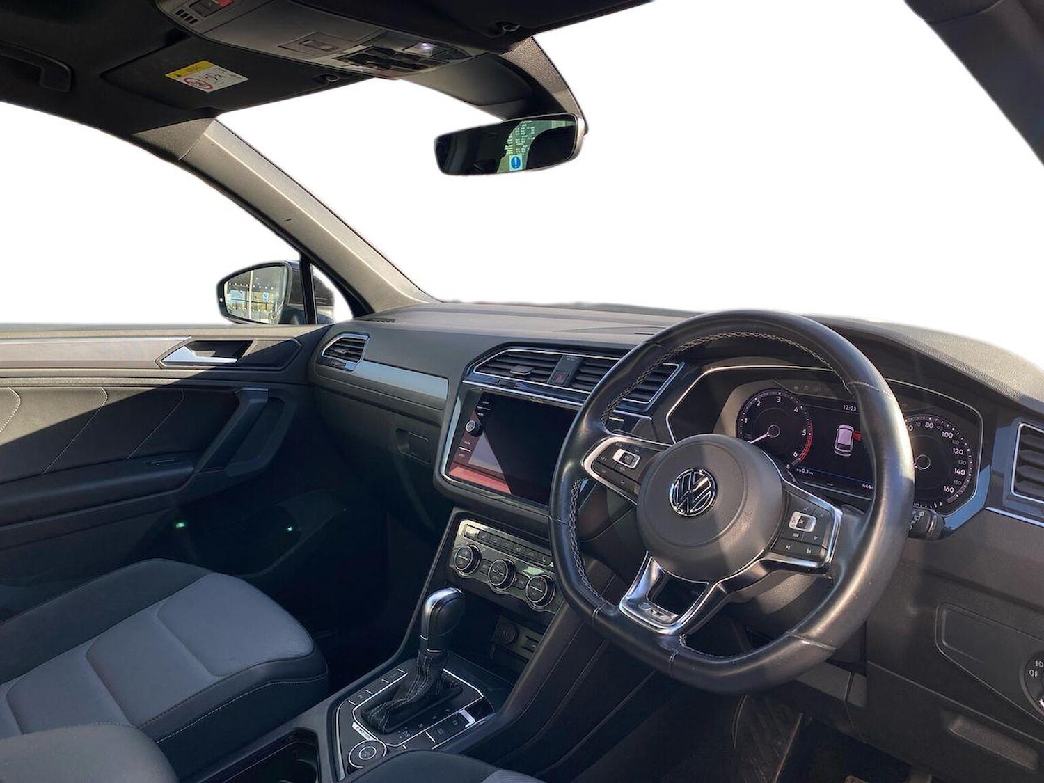 Used Volkswagen Tiguan 2018 for sale - 76687307: Photo 10