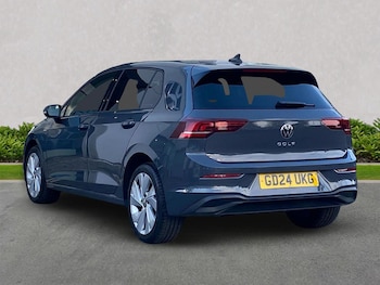 Used Volkswagen Golf 2024 for sale - 76407396: Photo