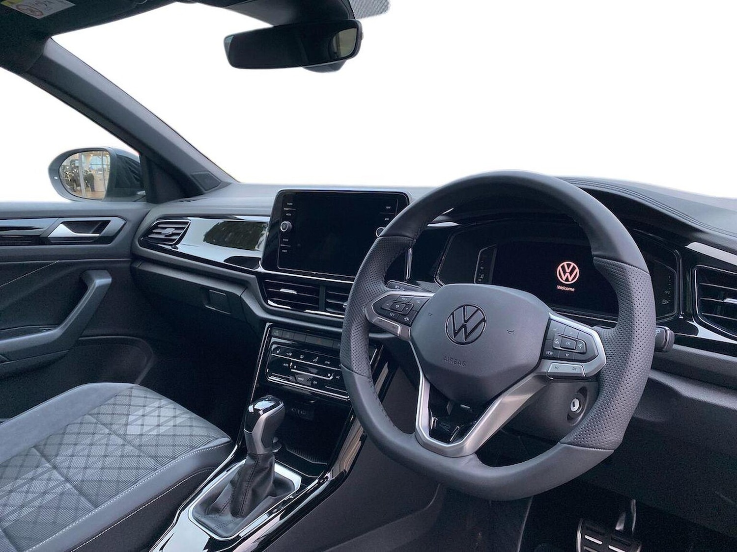 Used Volkswagen T-Roc 2025 for sale - 78195836: Photo 11