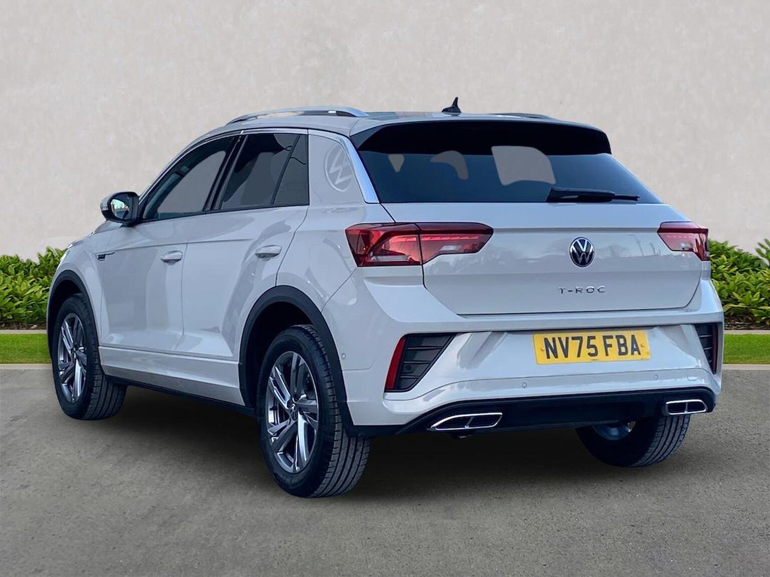 Used Volkswagen T-Roc 2025 for sale - 77097019: Photo 2