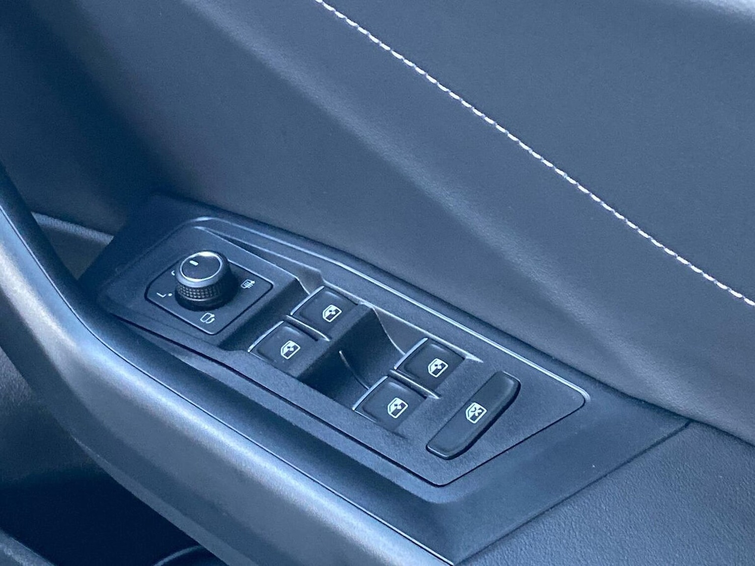 Used Volkswagen T-Roc 2025 for sale - 77097019: Photo 23