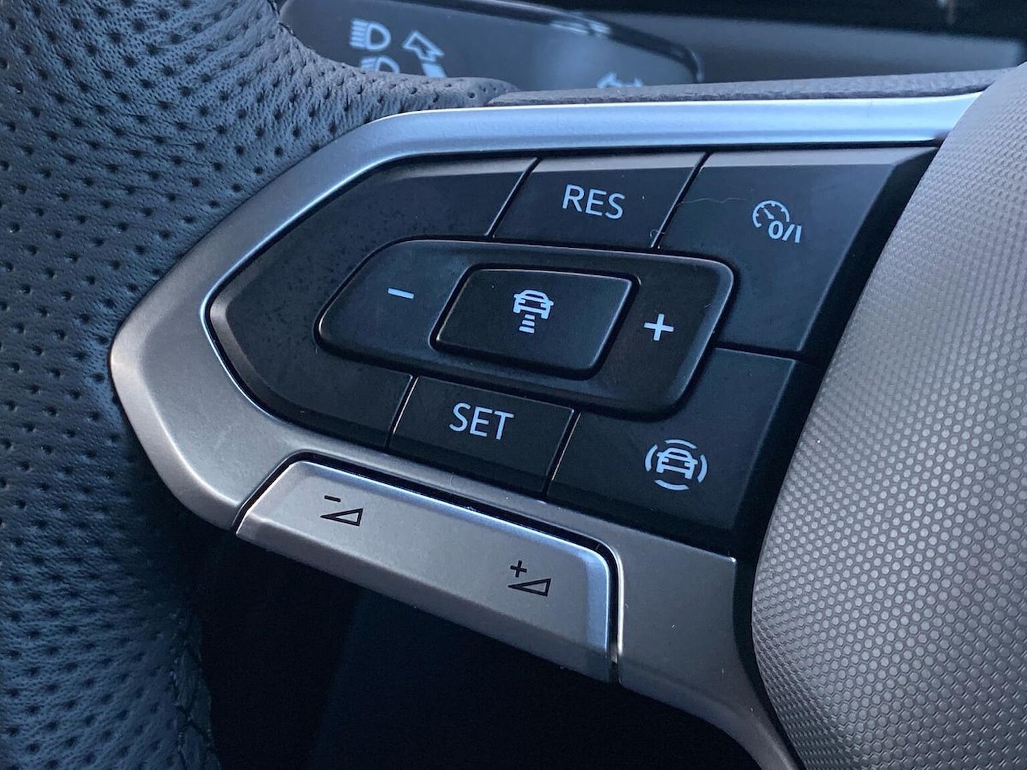 Used Volkswagen T-Roc 2025 for sale - 77097019: Photo 29