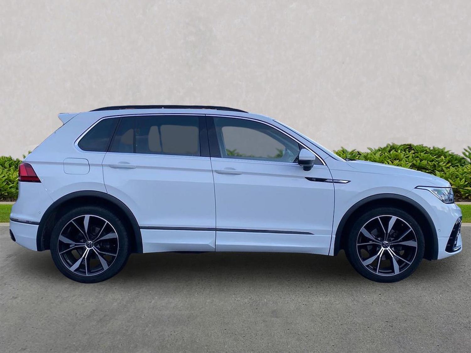 Used Volkswagen Tiguan 2021 for sale - 76945878: Photo 3