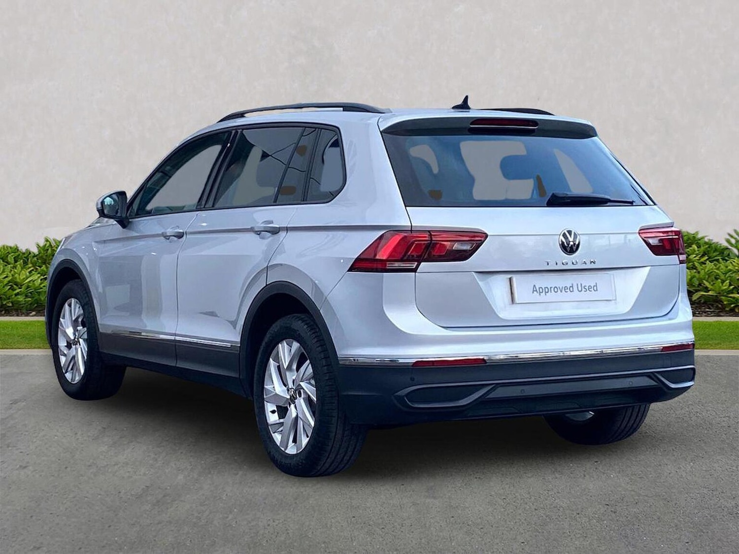 Used Volkswagen Tiguan 2021 for sale - 77759322: Photo 2
