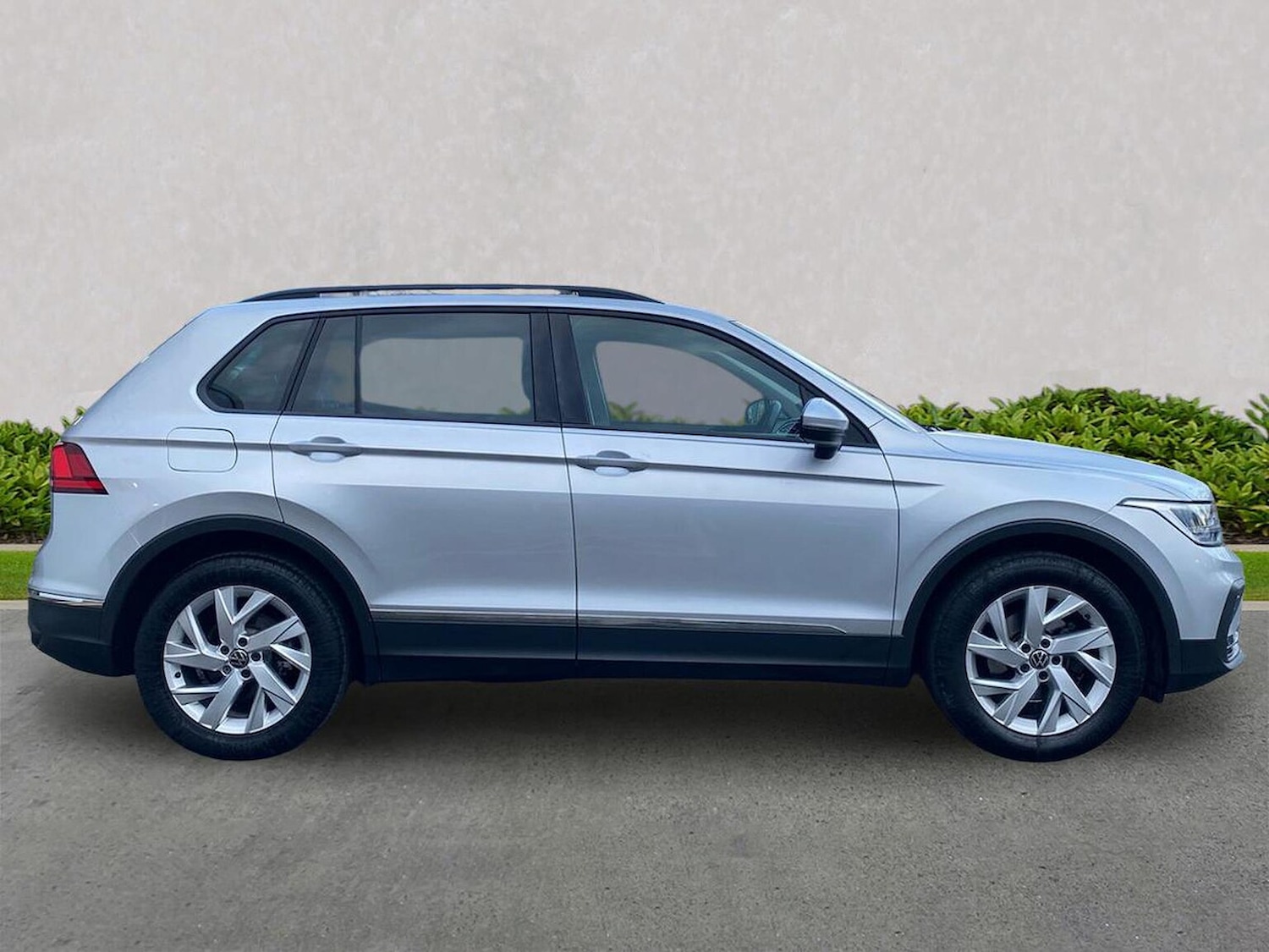 Used Volkswagen Tiguan 2021 for sale - 77759322: Photo 3