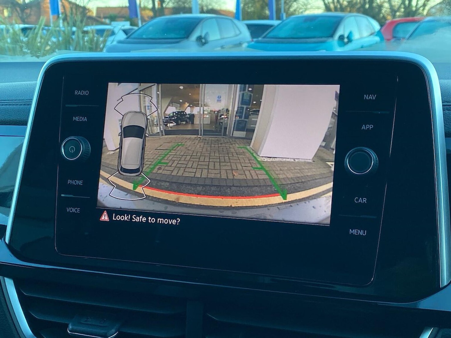 Used Volkswagen T-Roc 2023 for sale - 76762437: Photo 18