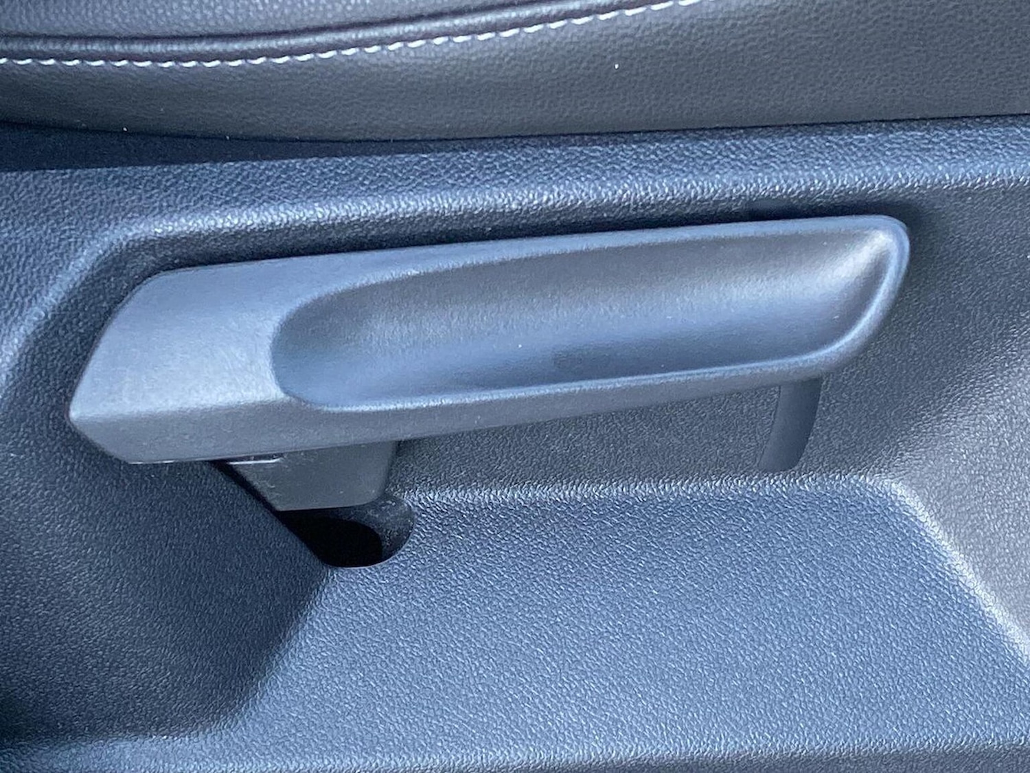 Used Volkswagen T-Roc 2023 for sale - 76762437: Photo 21