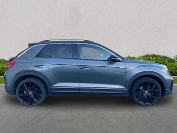 Used Volkswagen T-Roc 2023 for sale - 76762437: Photo