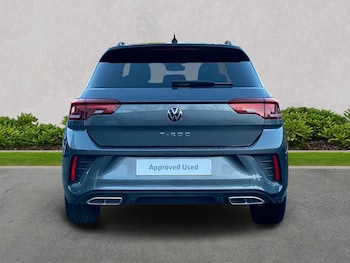 Used Volkswagen T-Roc 2023 for sale - 76762437: Photo